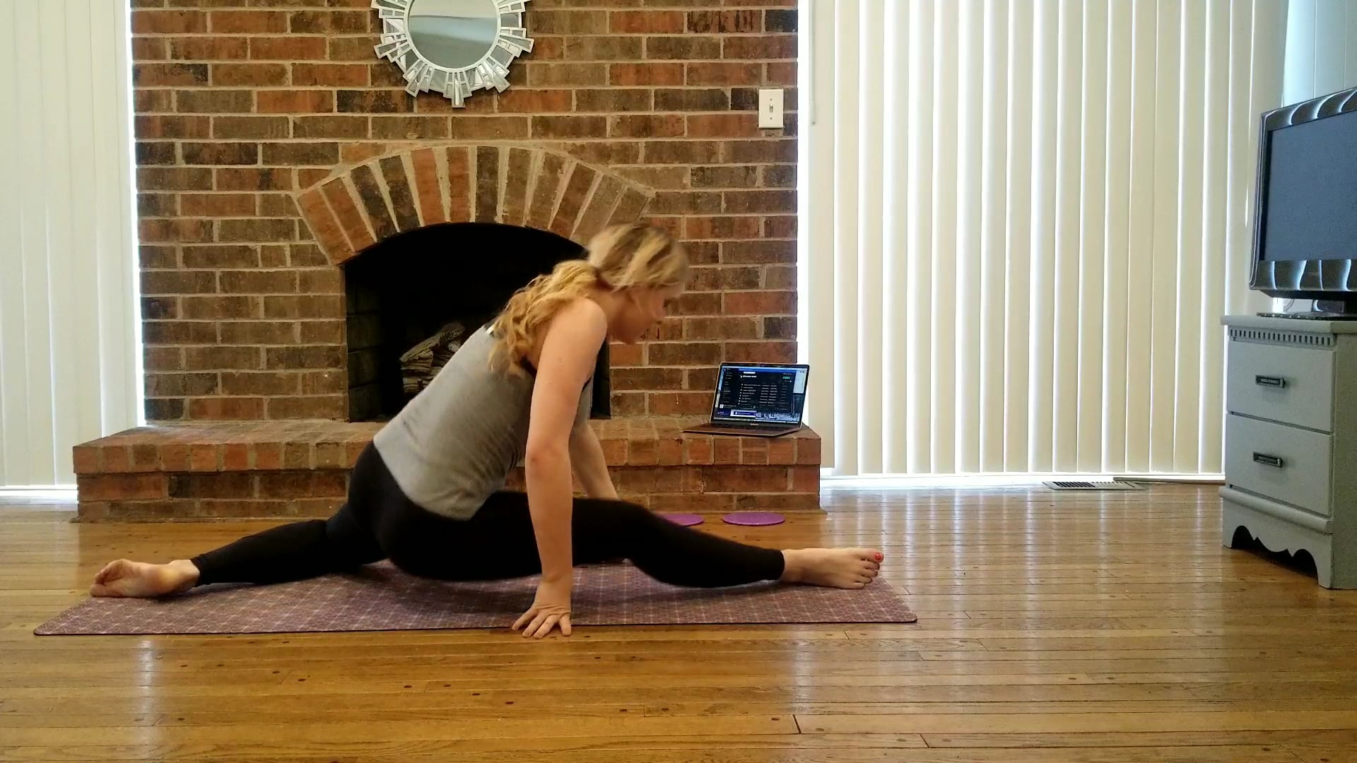 Lower + Upper Abs: Moon Love by Boombox Cartel