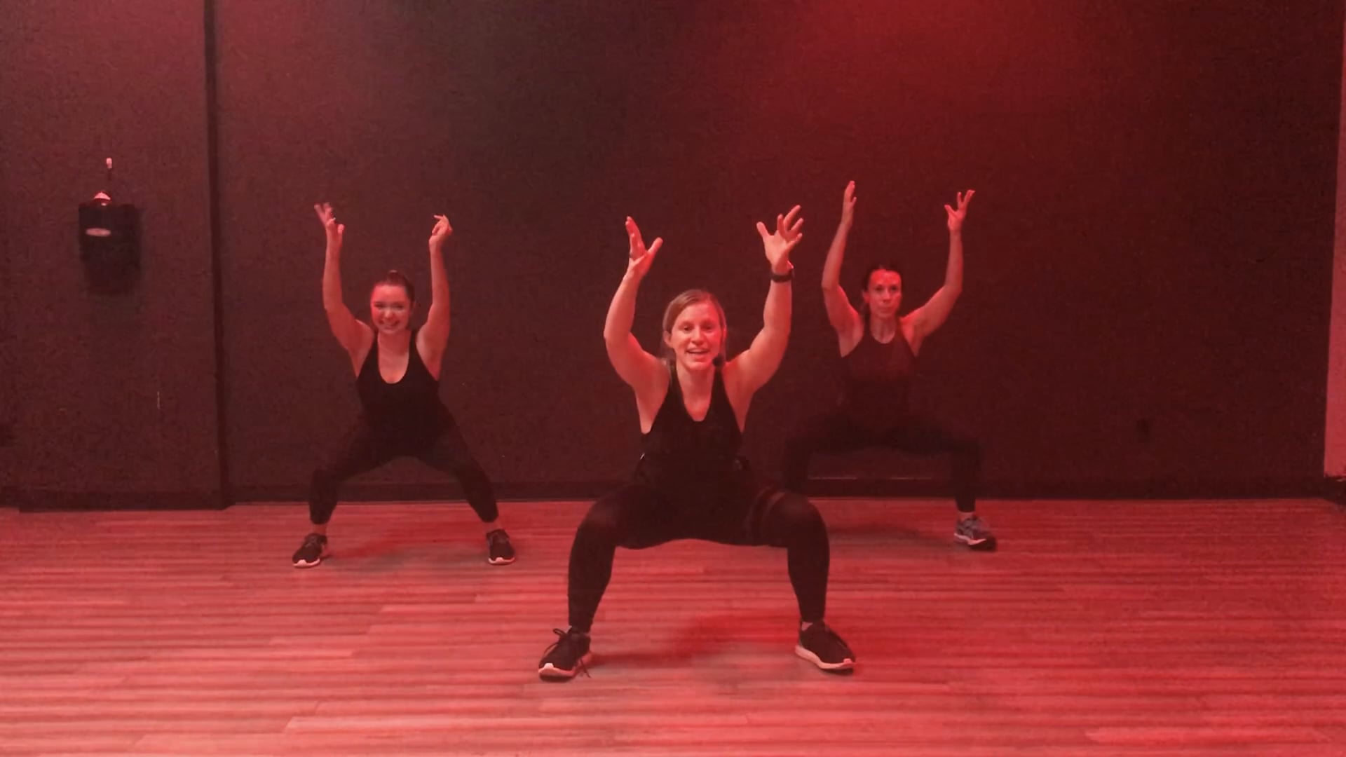 Cardio + Thighs: Crackin' - Martin Garrix Edit by Bassjackers 