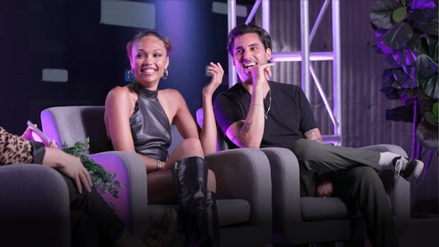 Savoy Bailey and Max Boyens - S1:E33