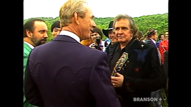 Johnny Cash and fellow stars in Branson (1992)