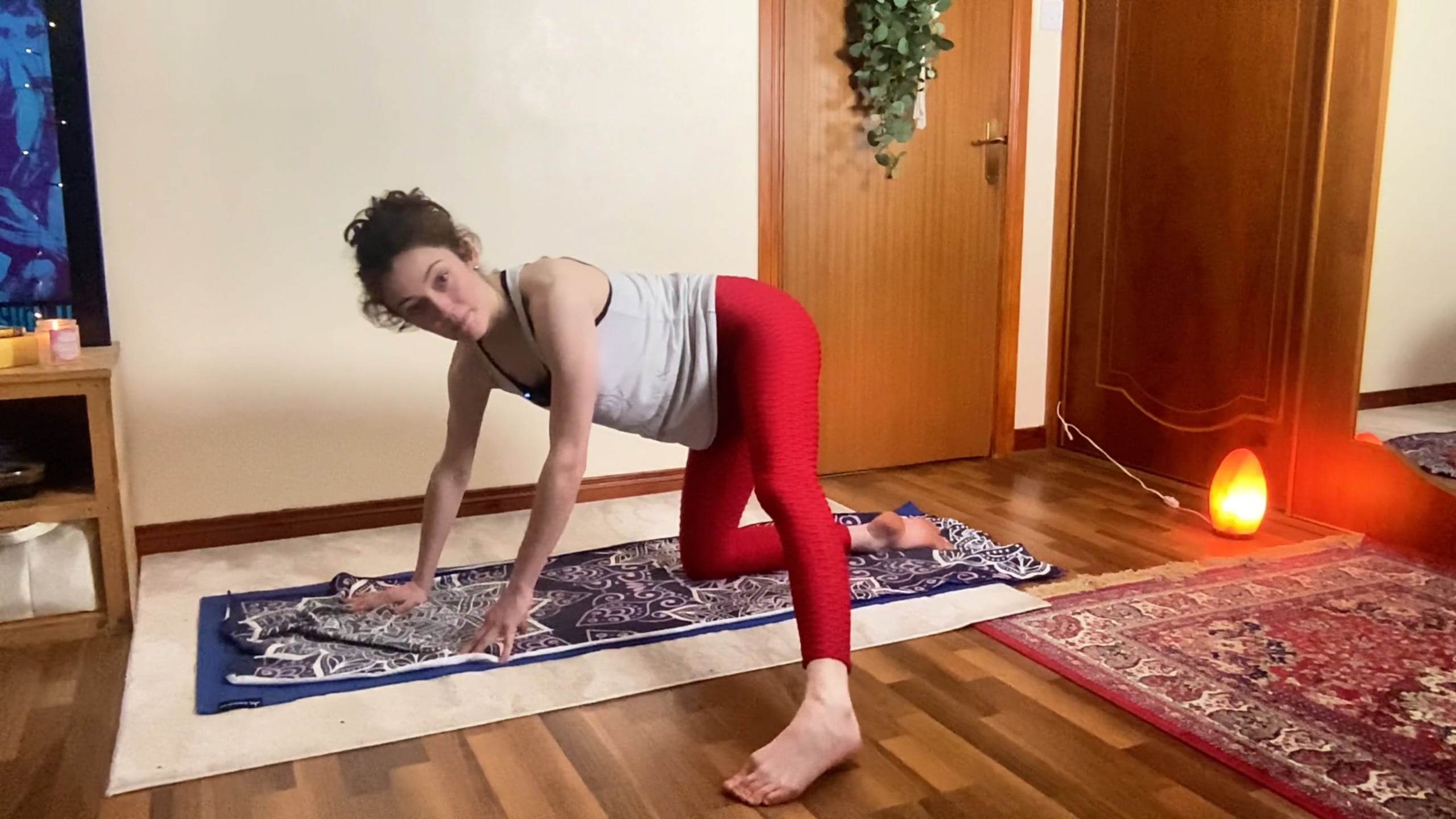 ✨ 19-Minute Foundational Pilates Flow | Cat–Cow • Glutes • Core Stability