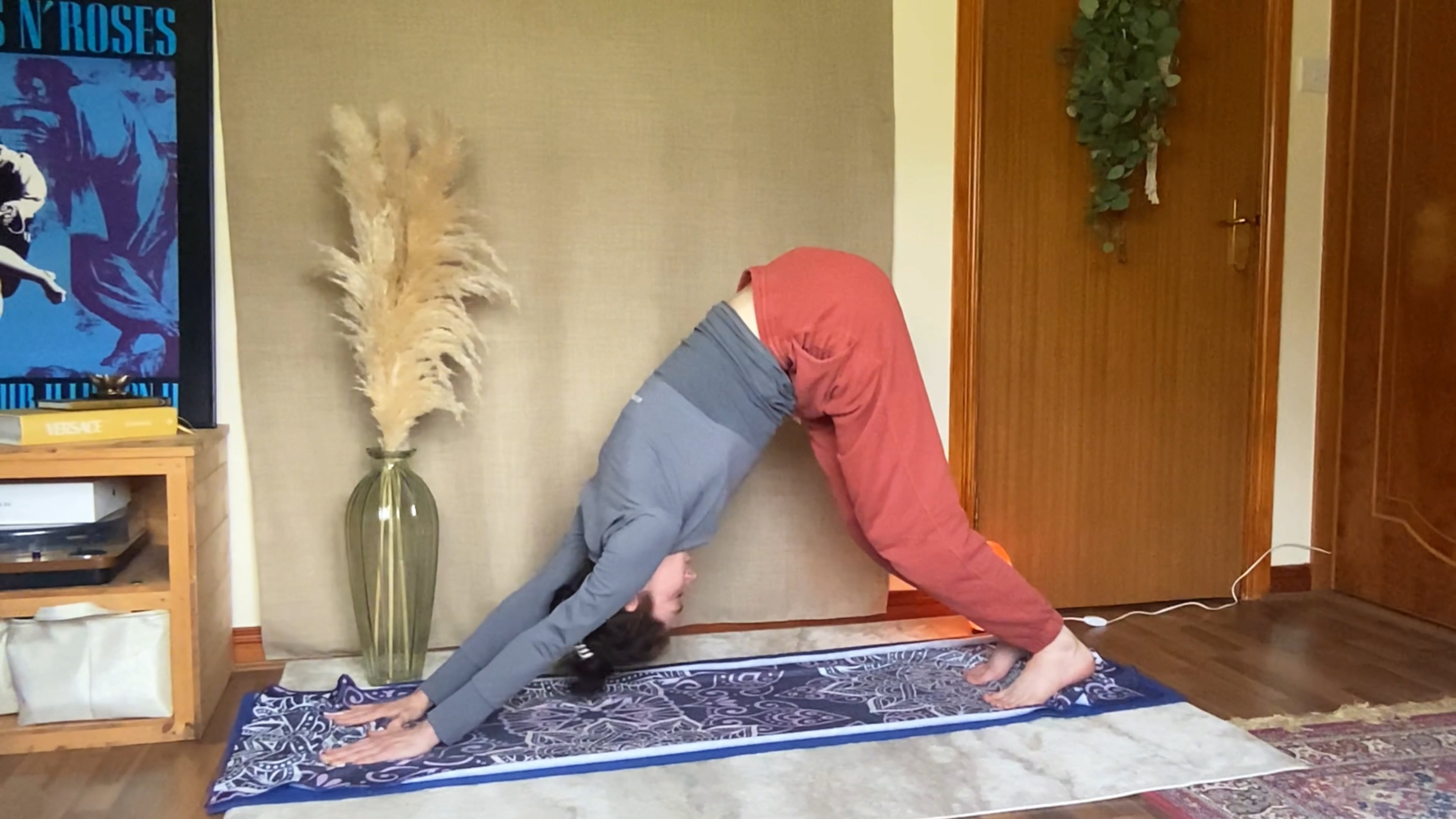 18-Minute Gentle Stretch for Women: Breath, Flow & Relaxation