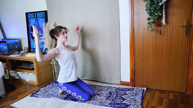 � 16-MIN PILATES FLOW FOR HIPS, CORE ...