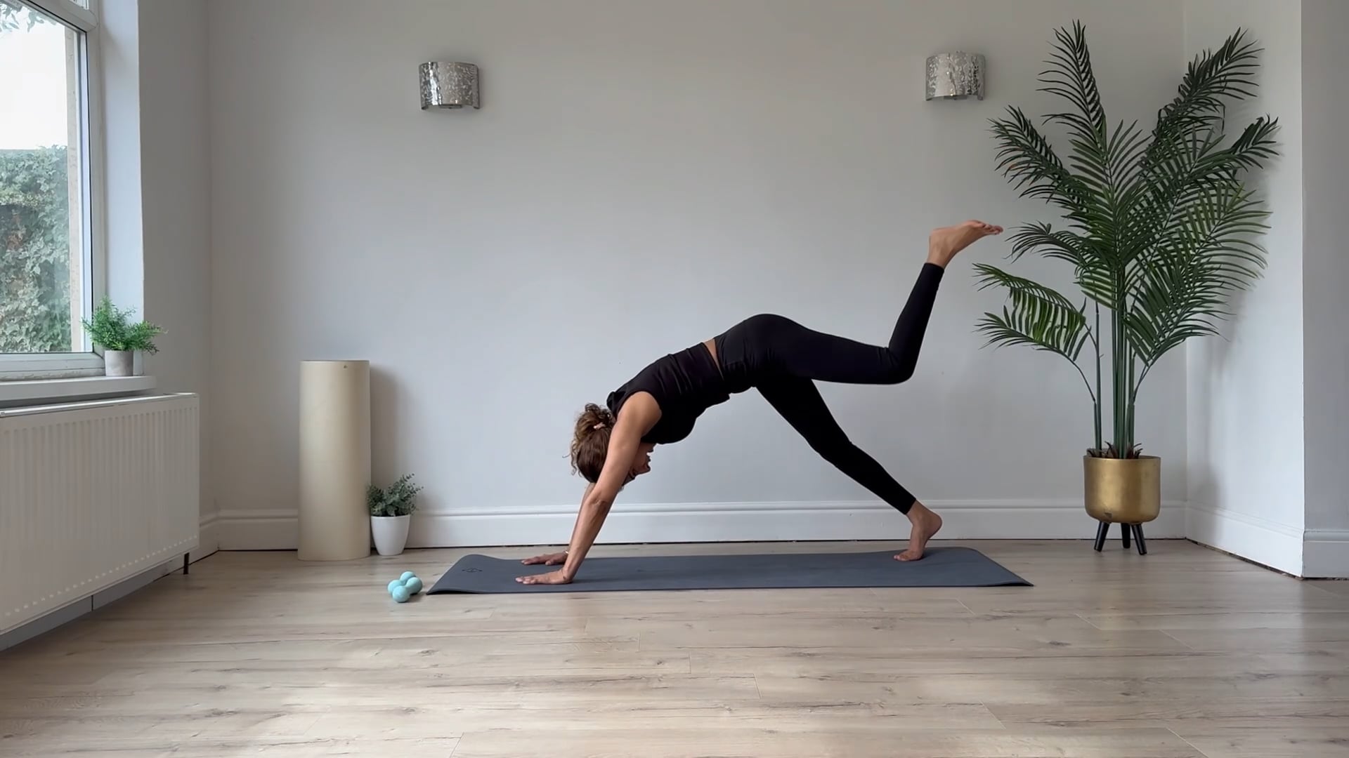 31 Min Classical Pilates Lower Body Flow