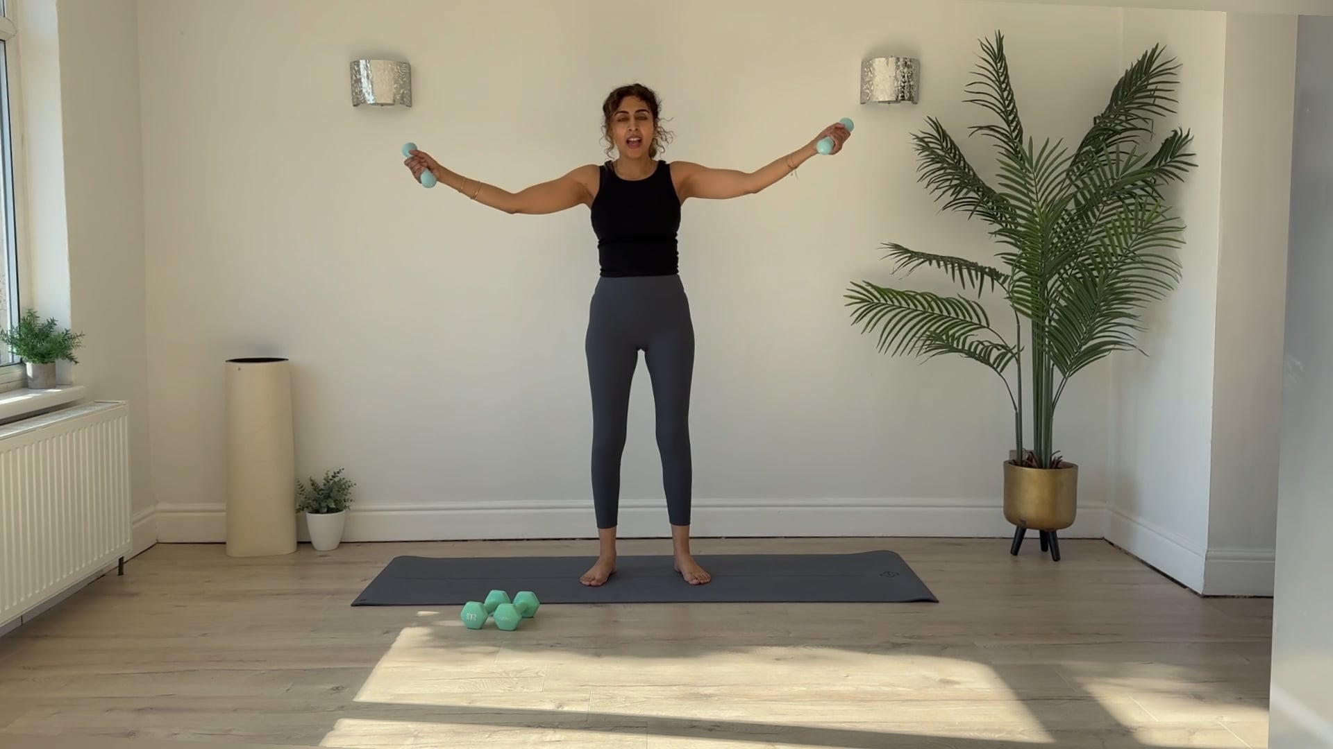 Day 14 - 32 Min Arms, Core & Booty w/hand weights 