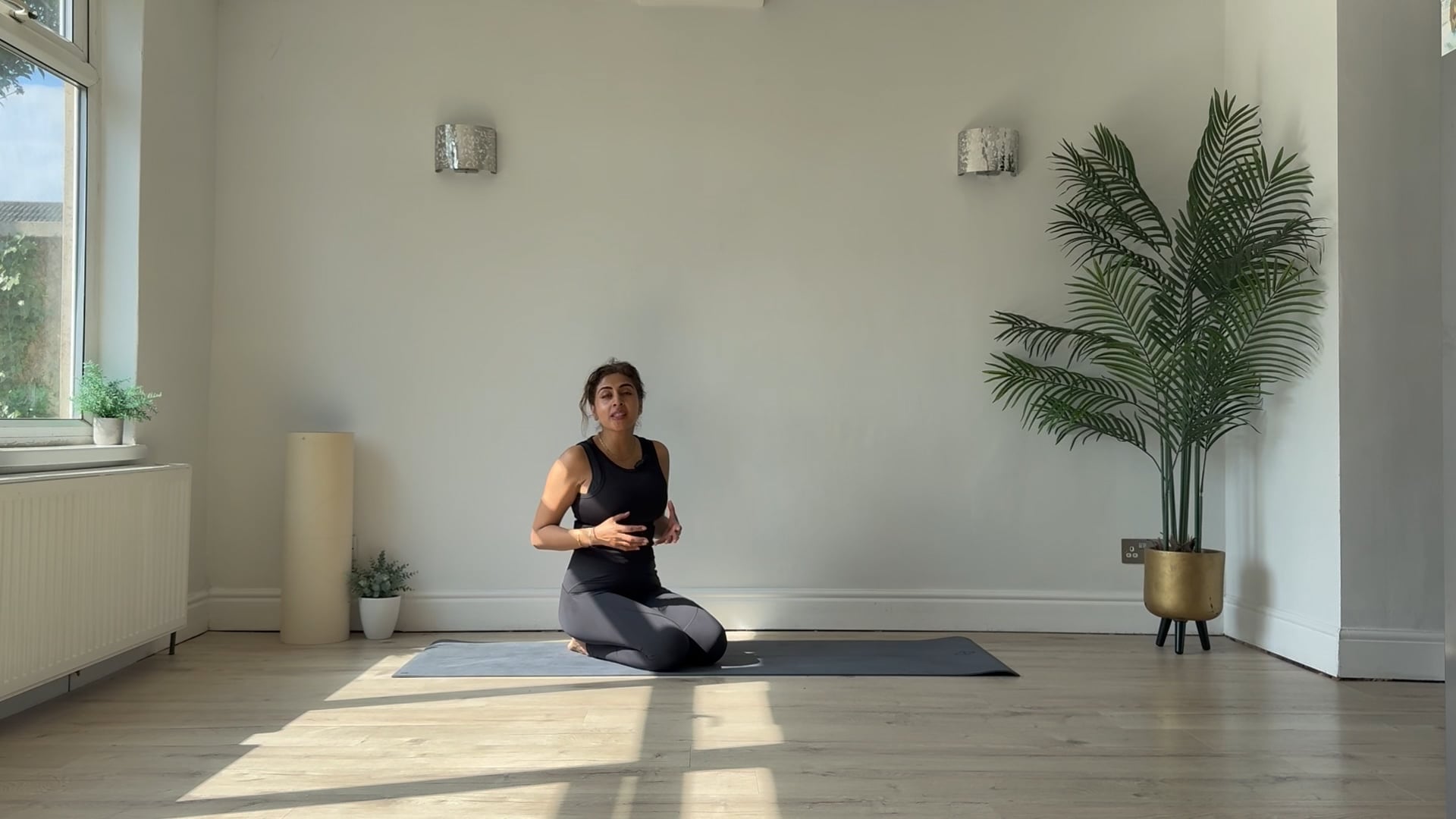 NEW - 10 Min Aligning Stretch Flow