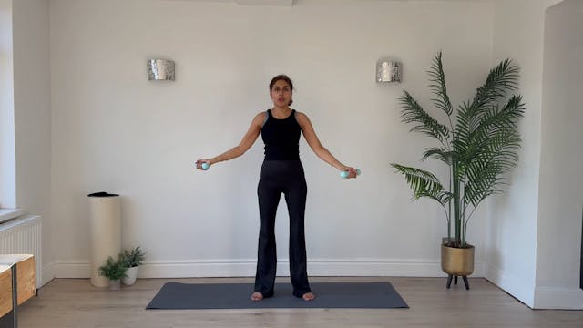 NEW - 16 Min Toned Arms with hand wei...
