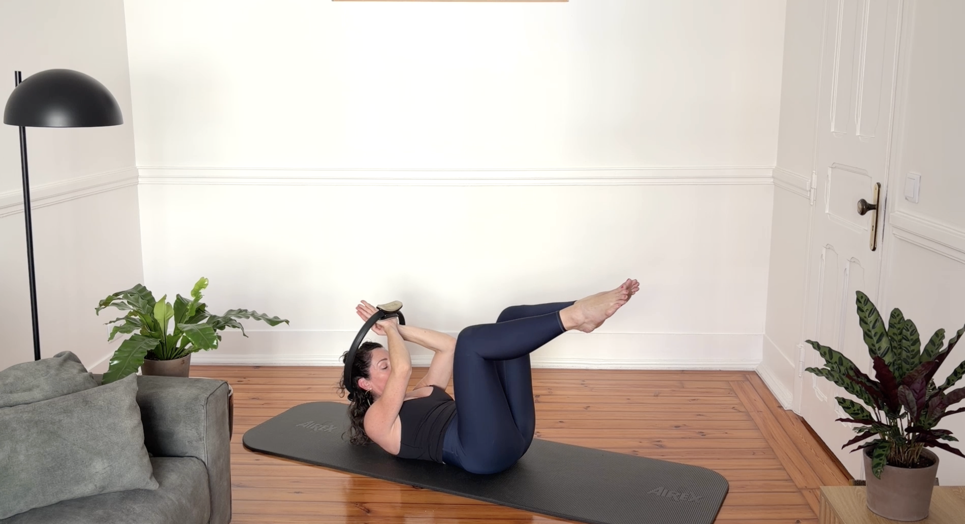 Full Body Magic Circle 20 Mins