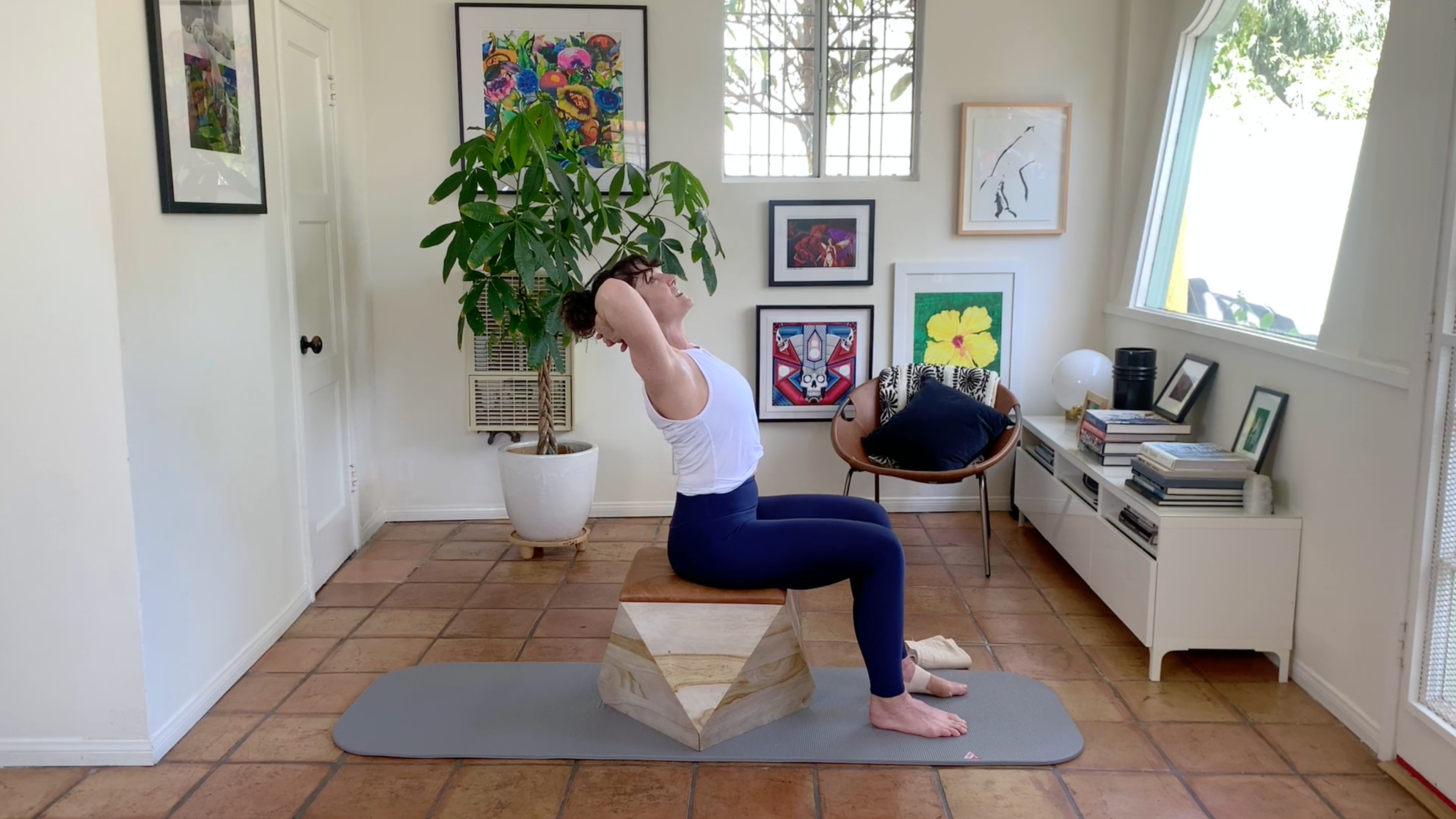 Ottoman Workout - Let's stay vertical!