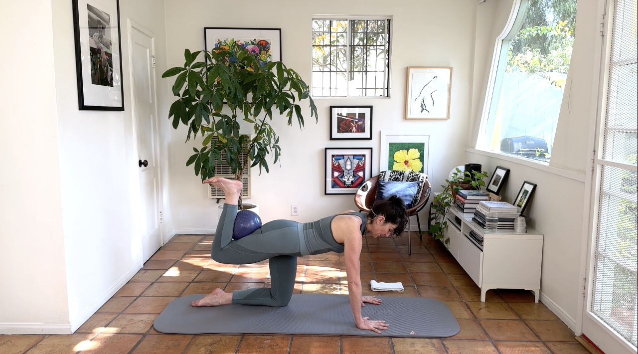 Pilates Ball - 24 Min