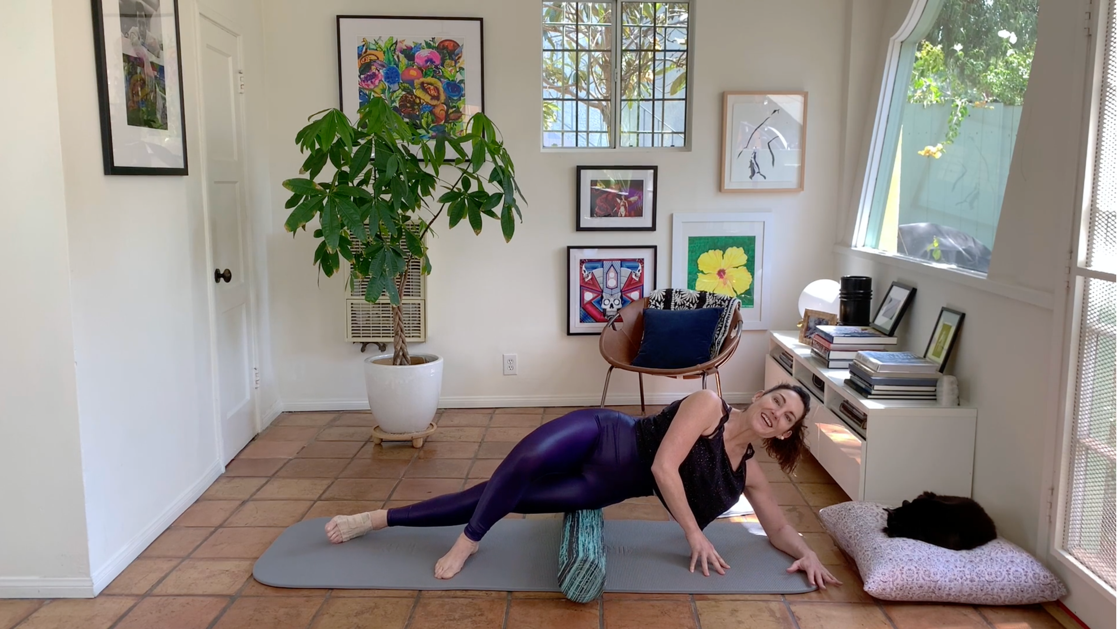 Foam Roller - Open those Legs