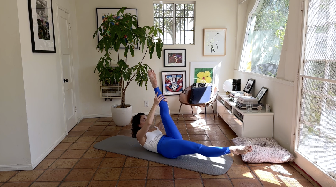 40 Min Intermediate Pilates Flow
