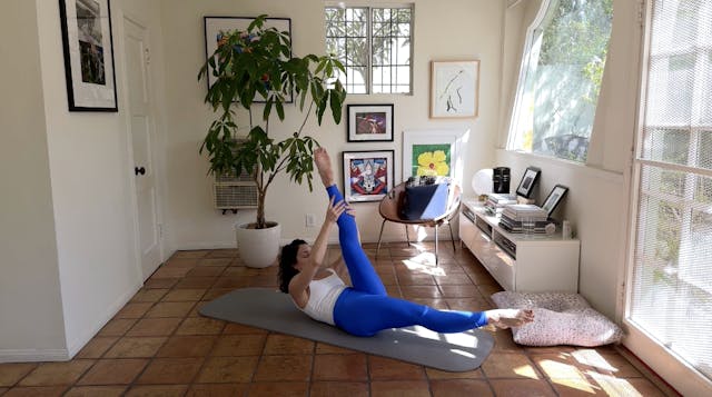 40 Min Intermediate Pilates Flow