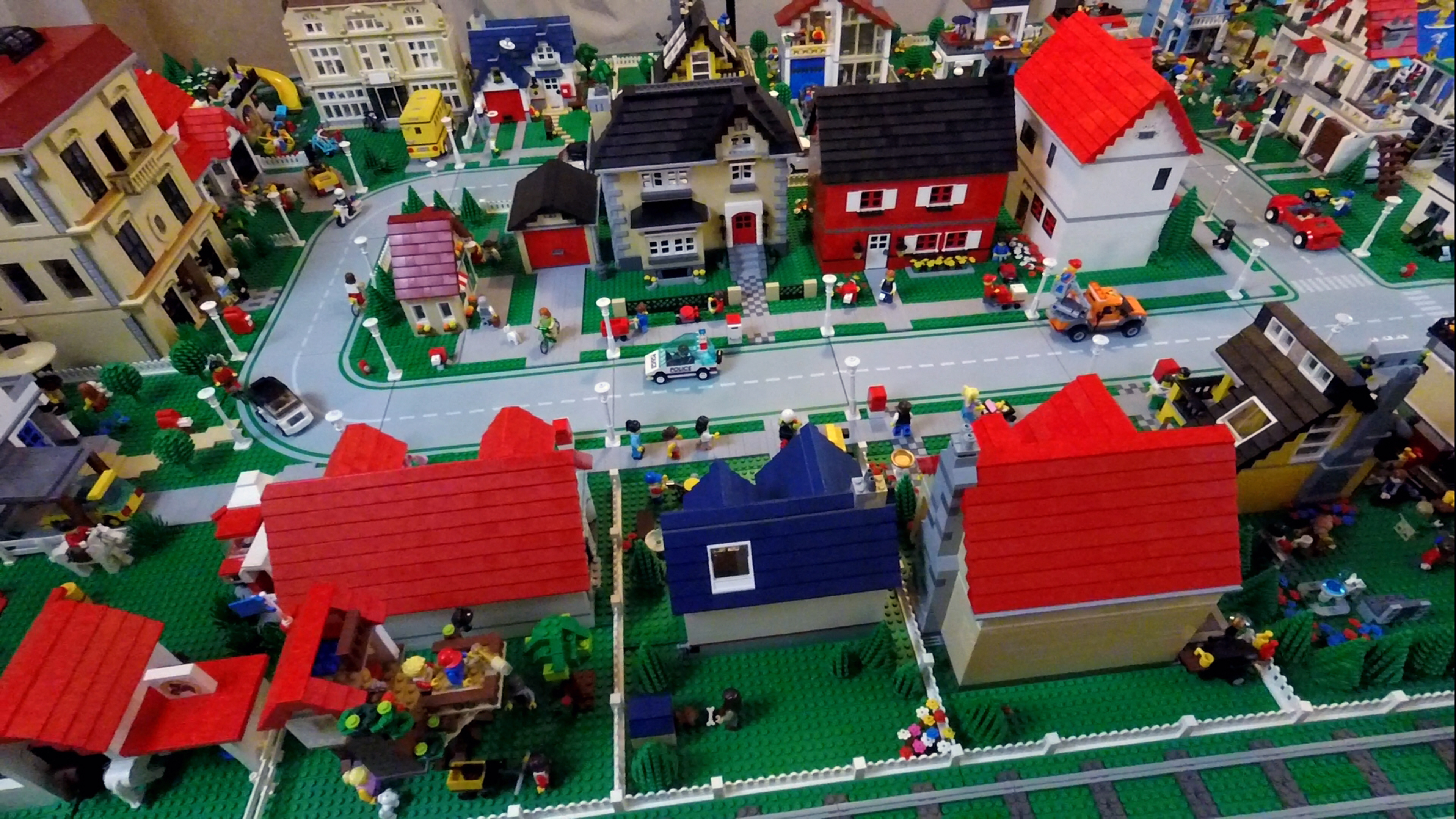(11:37) Overhead view of our LEGO® town residential area in the daytime