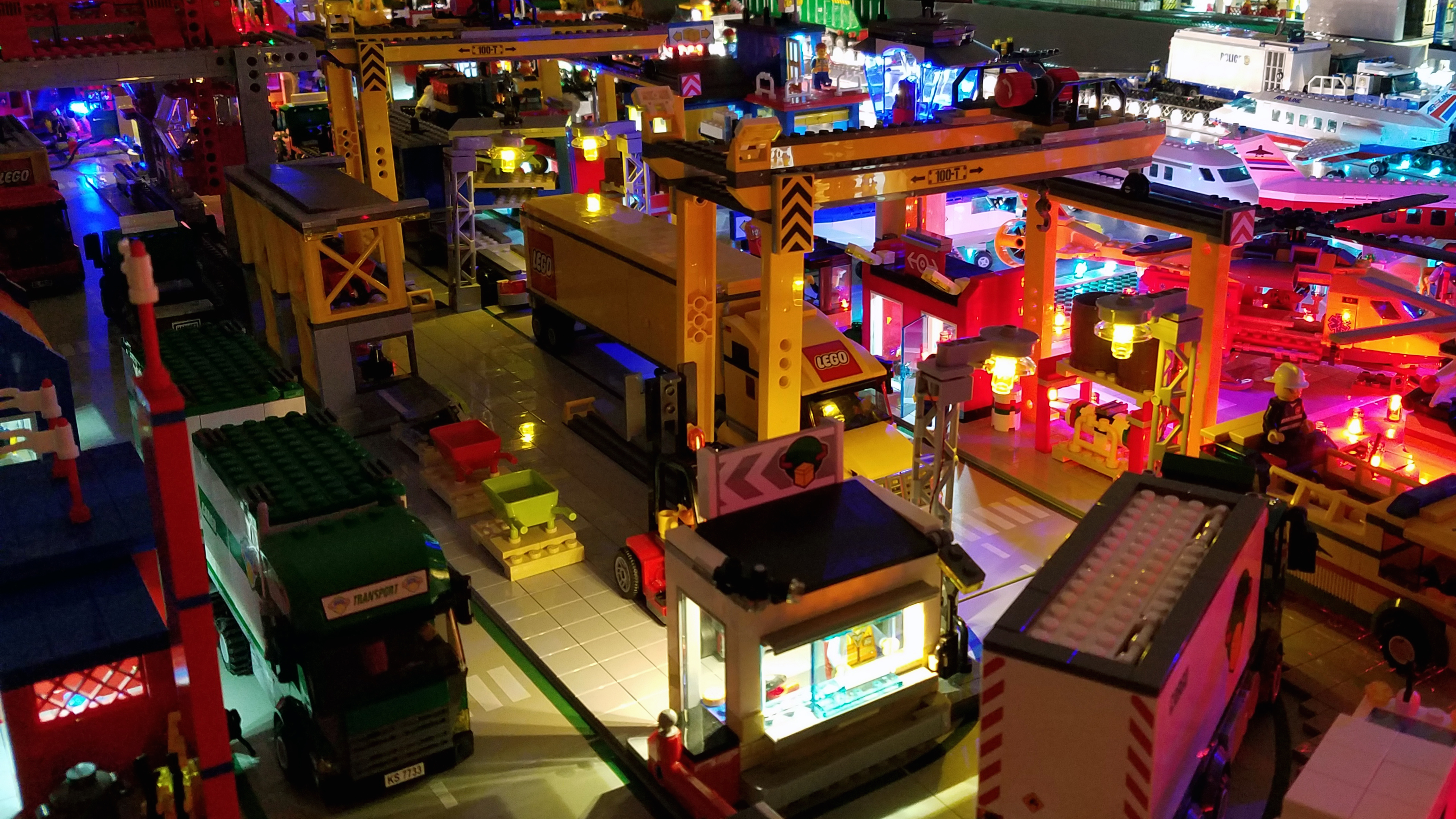 (1:58) Freight and delivery area of our LEGO® town with LED lights turned on