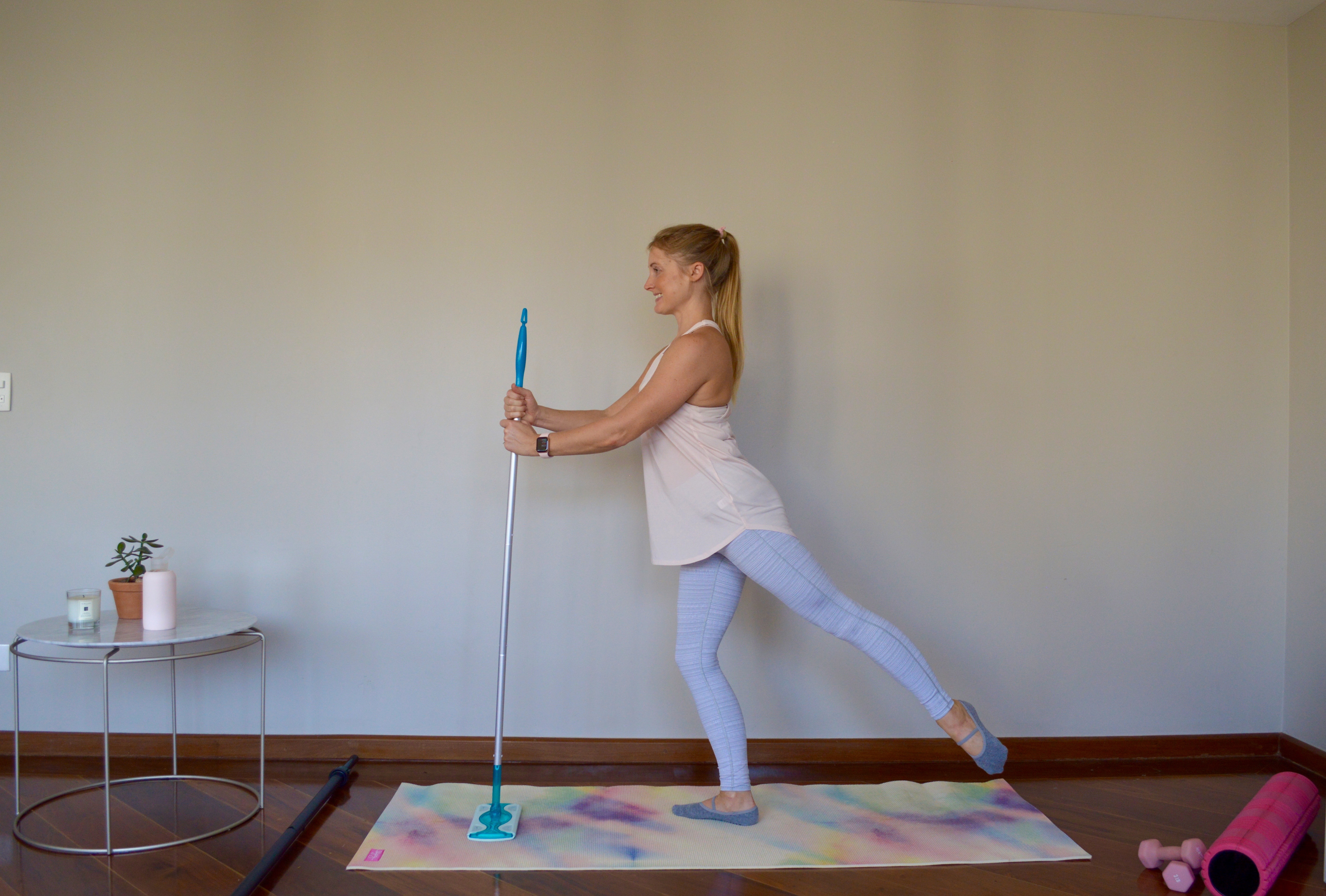 Express Barre with Broom
