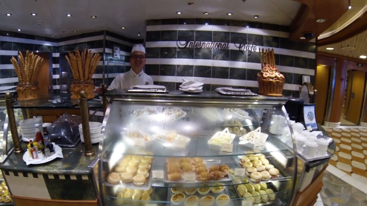 Caribbean Princess Grand Atrium