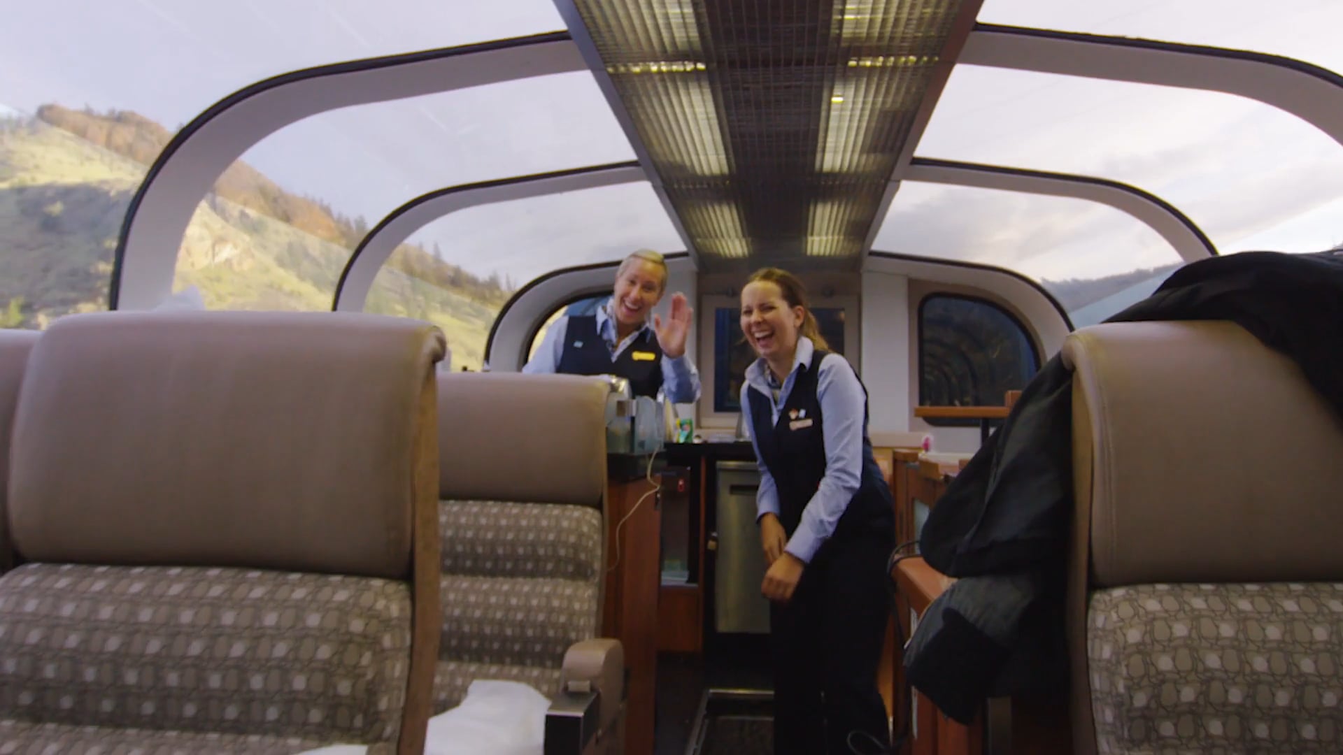Rocky Mountaineer GoldLeaf Service