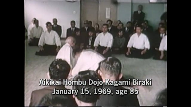 O-Sensei 5-13 Aikikai Hombu Dojo Kagami Biraki 1969