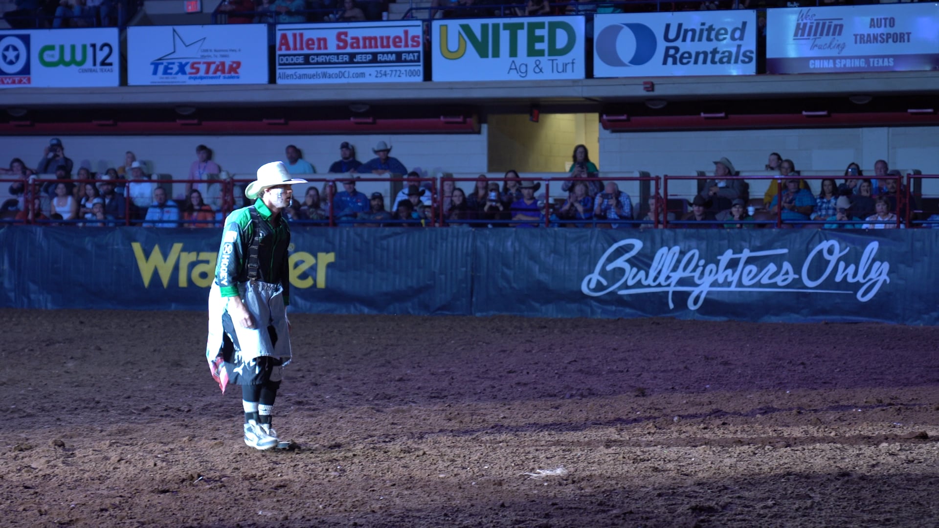 One HOT Bullfight 2019 - Beau Schueth vs. Jaliscience