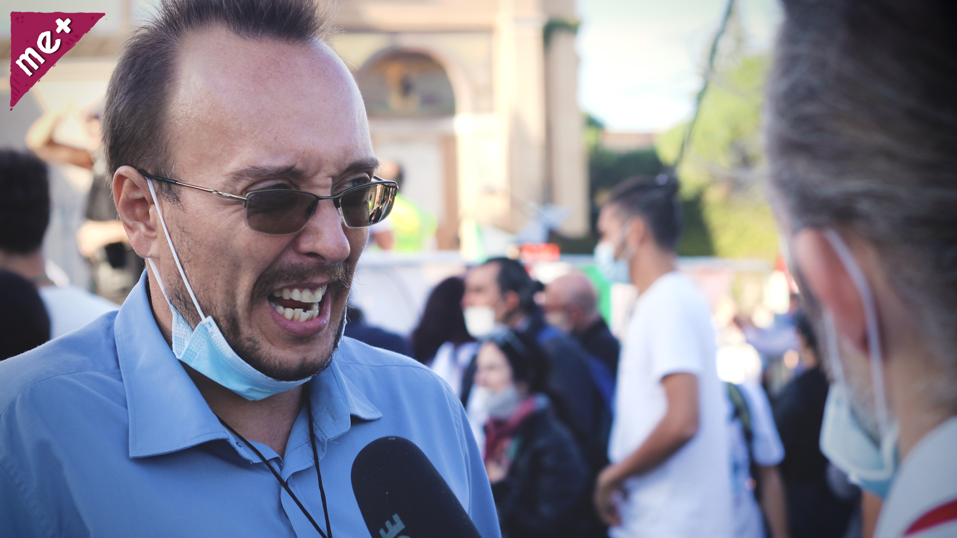 RIMANERE SUL DIVANO È DA CRIMINALI - Intervista a Marco Mori