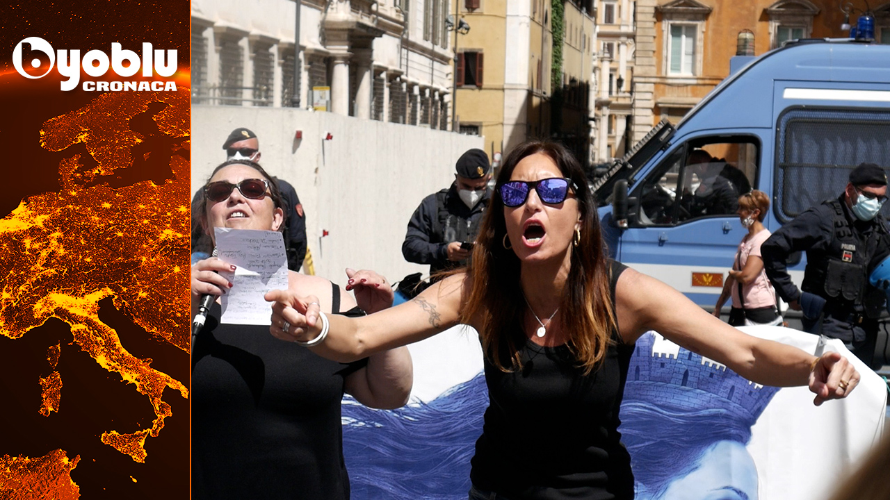 FRONTE DEL DISSENSO, IN PIAZZA A ROMA CONTRO L’OBBLIGO VACCINALE 