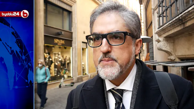 LA POLITICA ITALIANA OSTAGGIO DELLO S...
