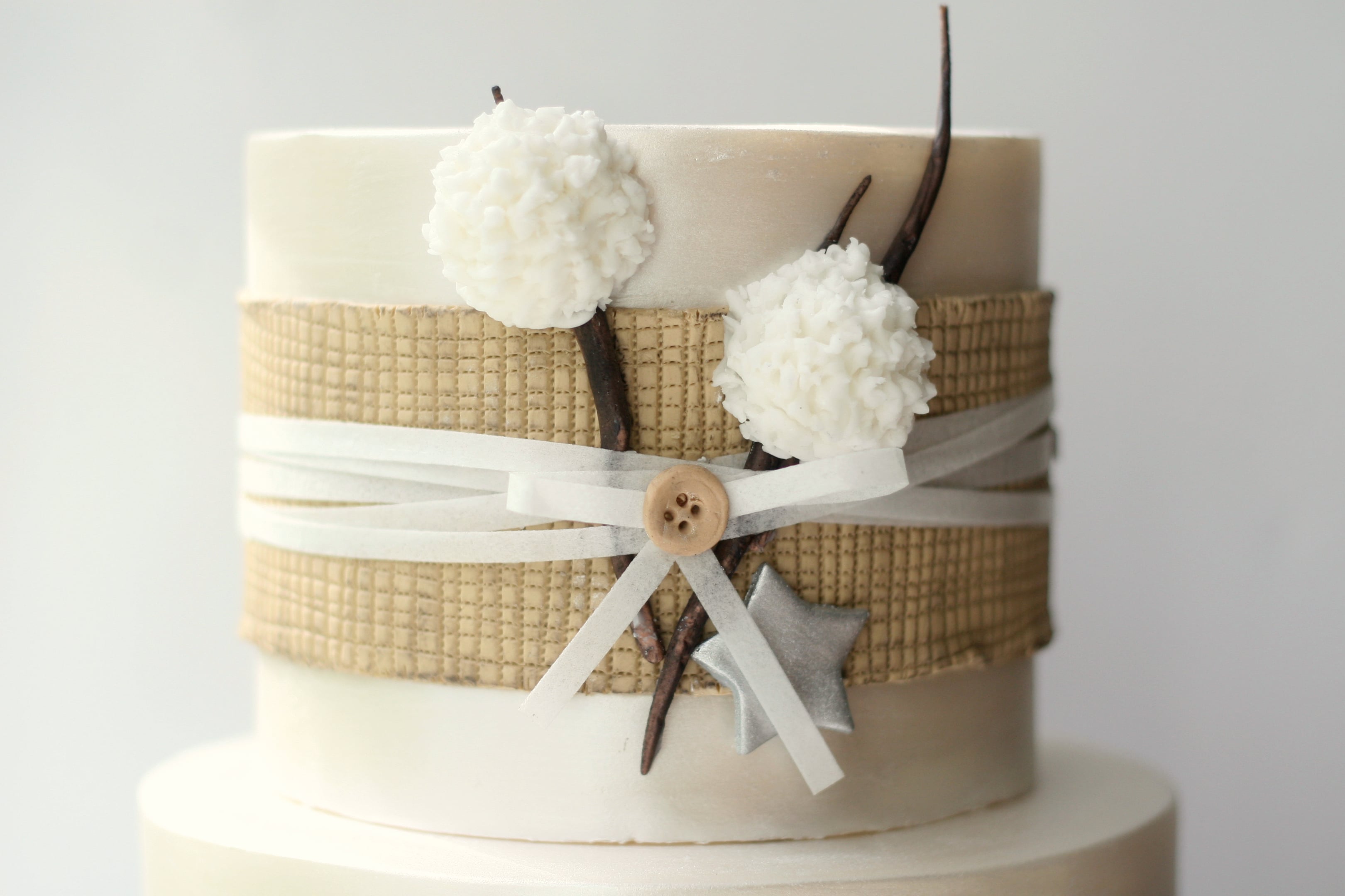 Burlap & pearl finish