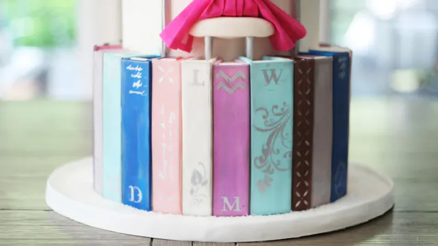 Round Book Tier