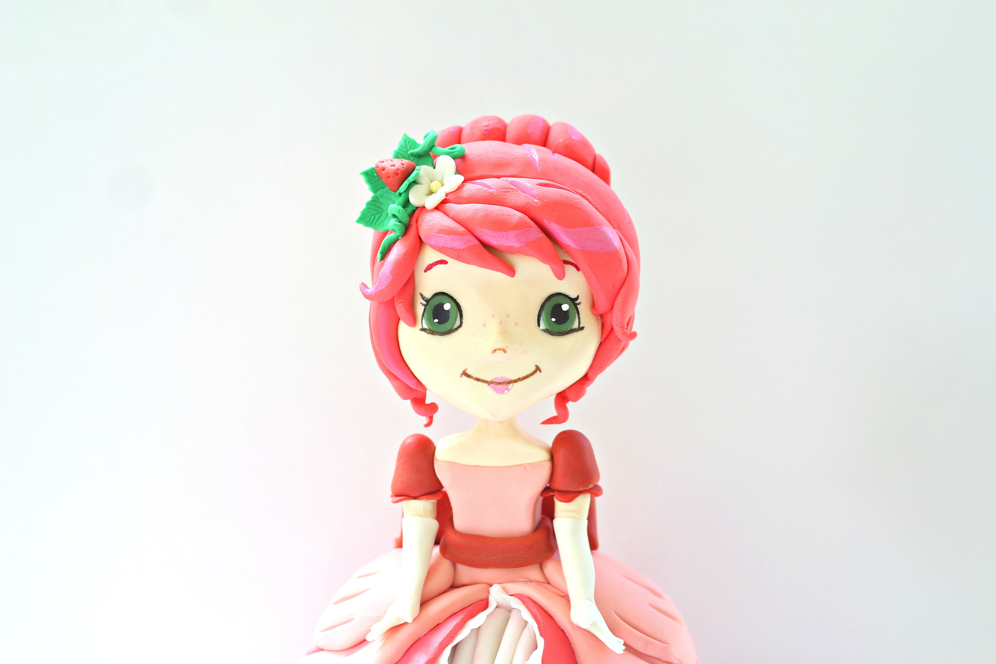 strawberry doll cake