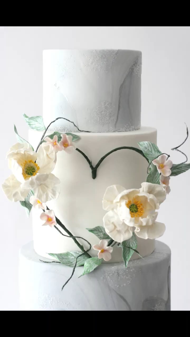 filler flowers and leaves on vines PLUS gumpaste recipe