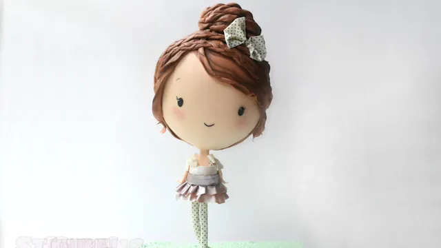 Standing Girl Structured Cake: Part One
