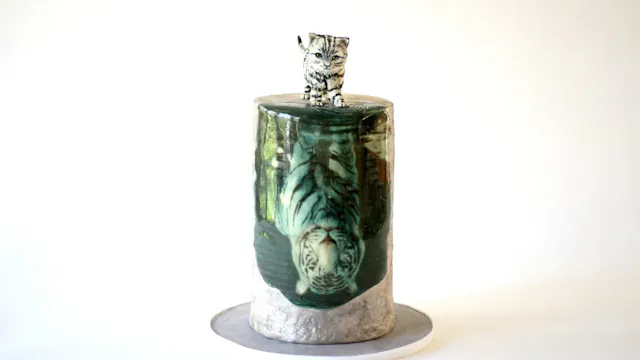Tiger Reflection Cake