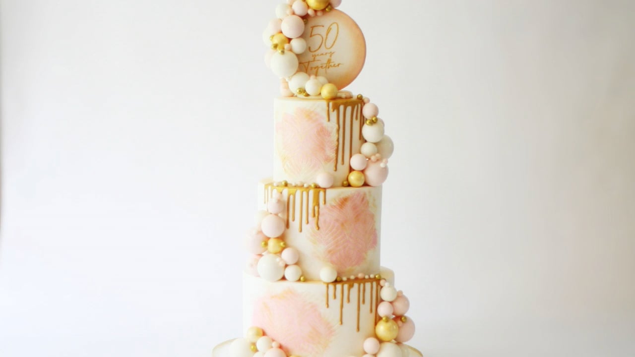 Balloon Garland Cake