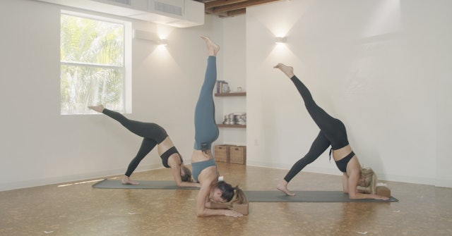 Yoga - Forearm Stand Flow with Jamie