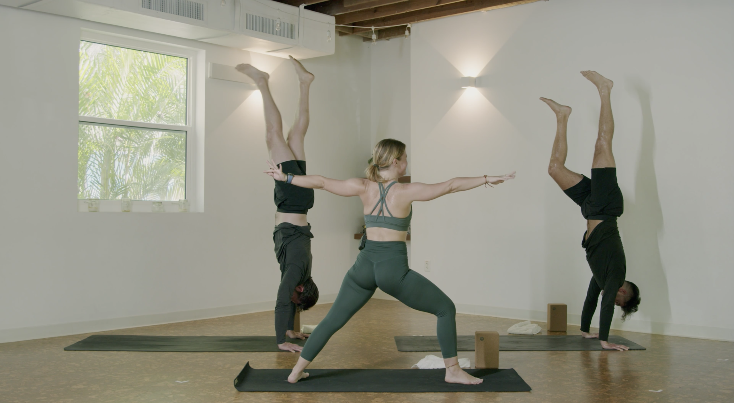 Yoga - Flow to Fly with Ashley