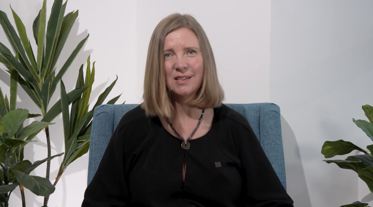 5 Min Social Media, Comparison & Identity