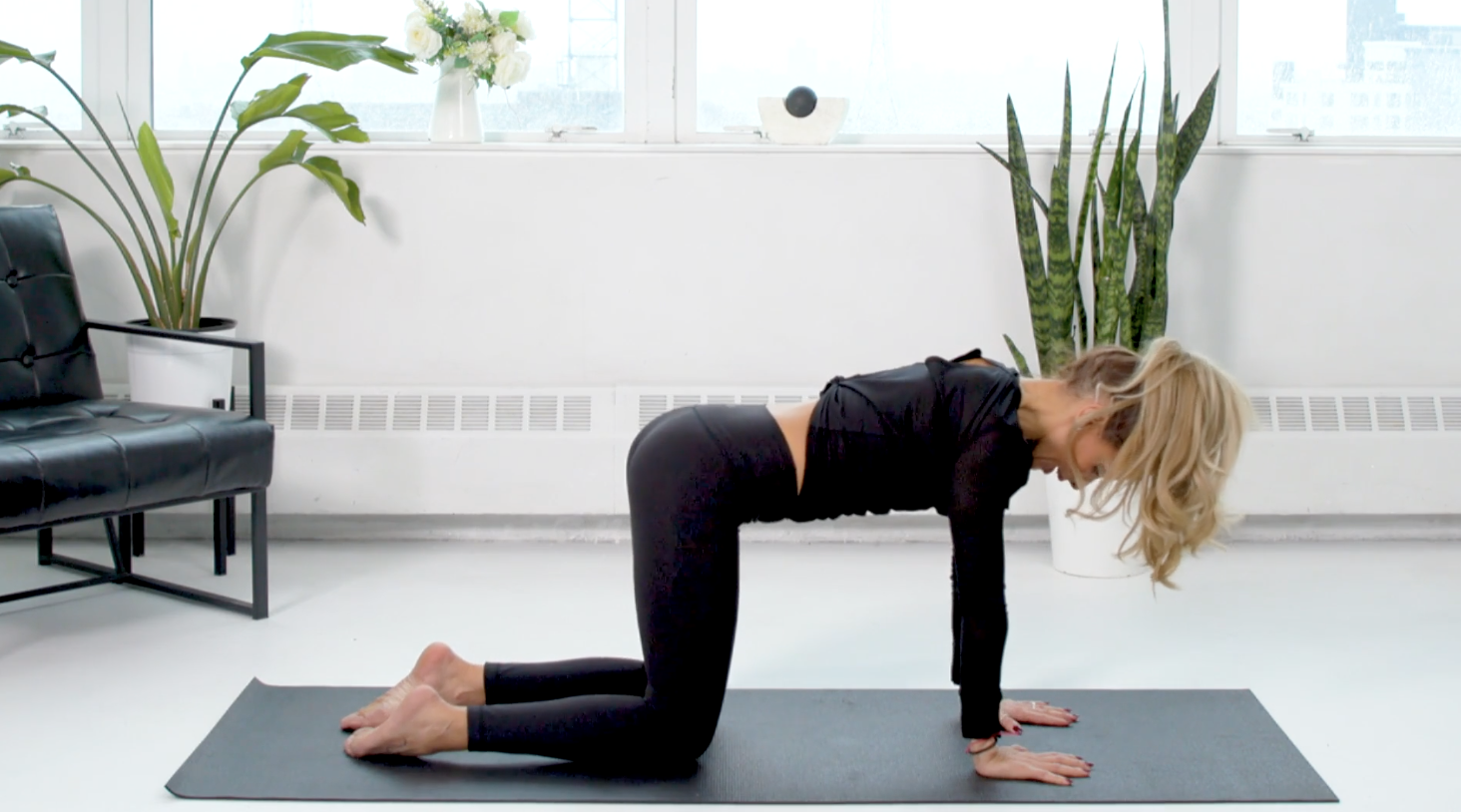 يوجا لتخفيف آلام الرقبة والكتفين والظهر (العربية)