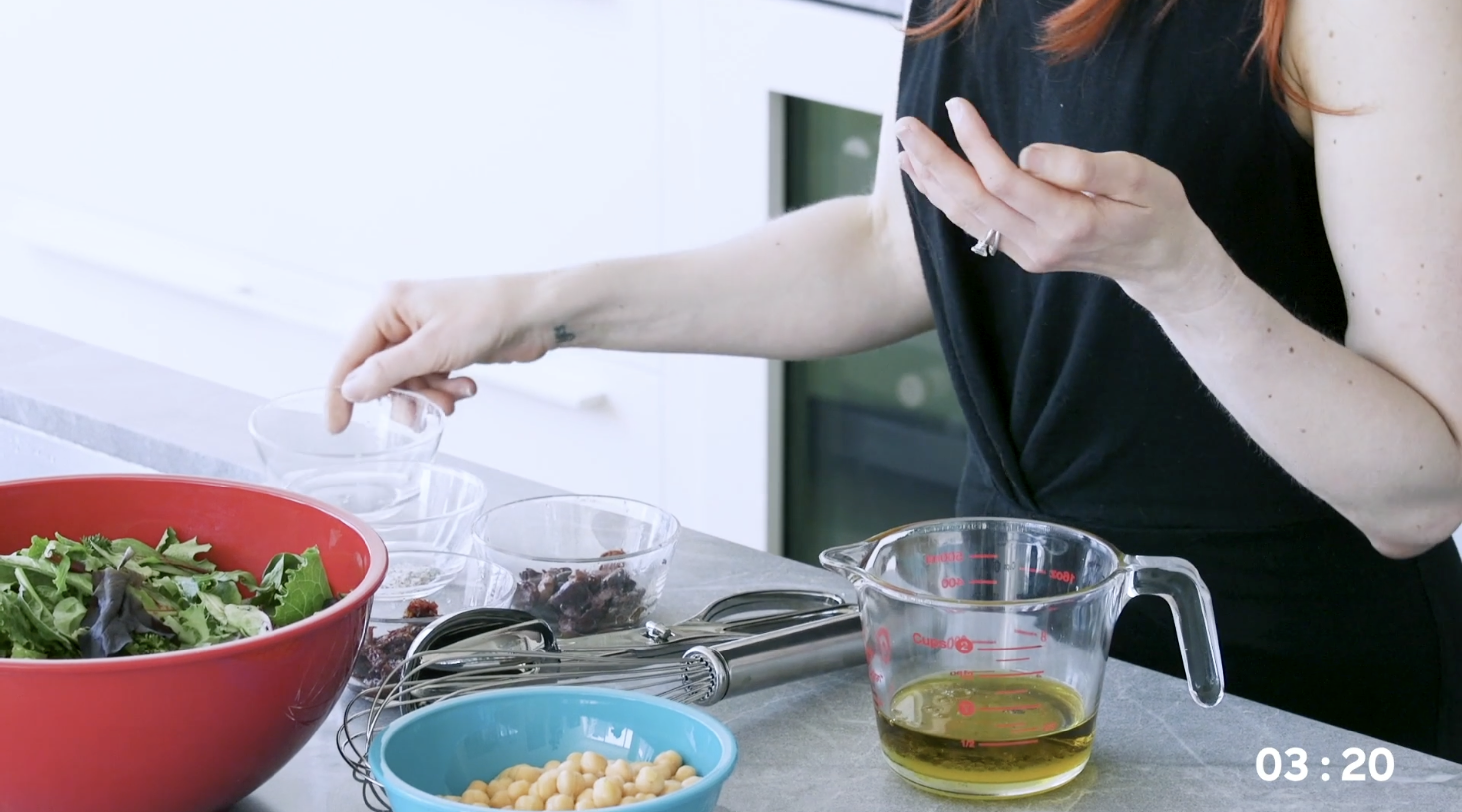 5 Min How To Make Herbed Mediterranean Salad