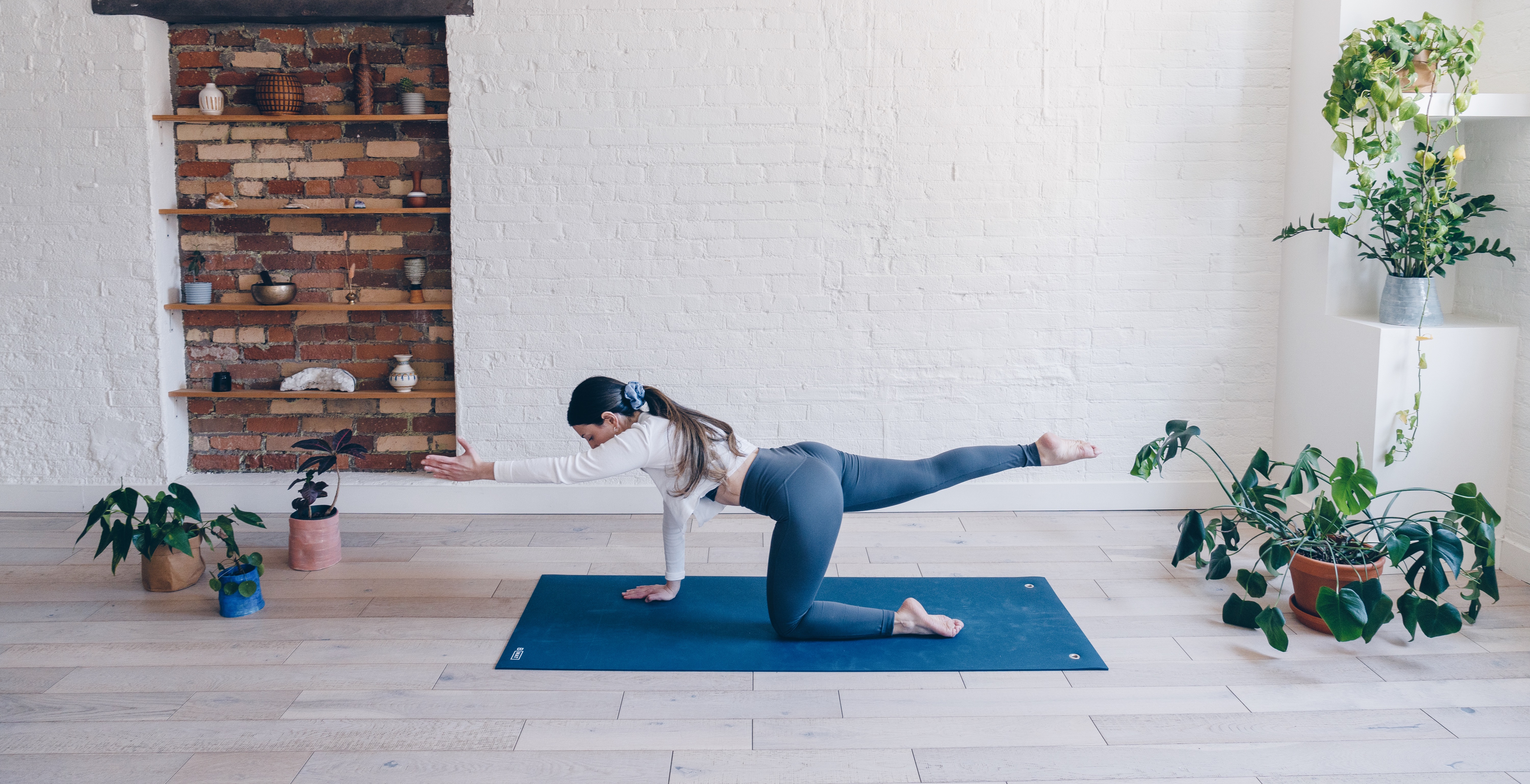 20 Min Pilates Legs & Glutes at Home