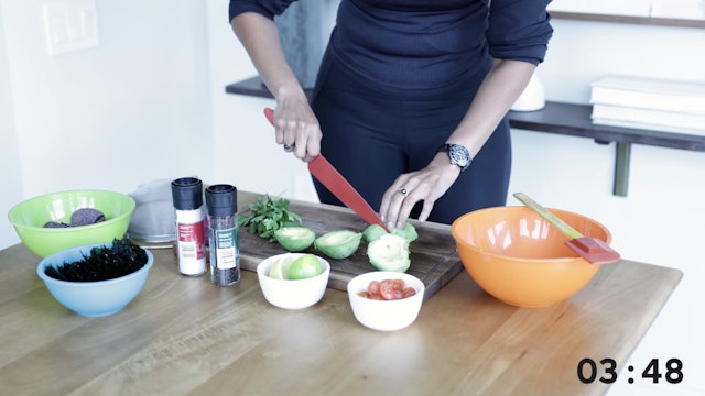 5 Min How To Make Guacamole and Seaweed Chips