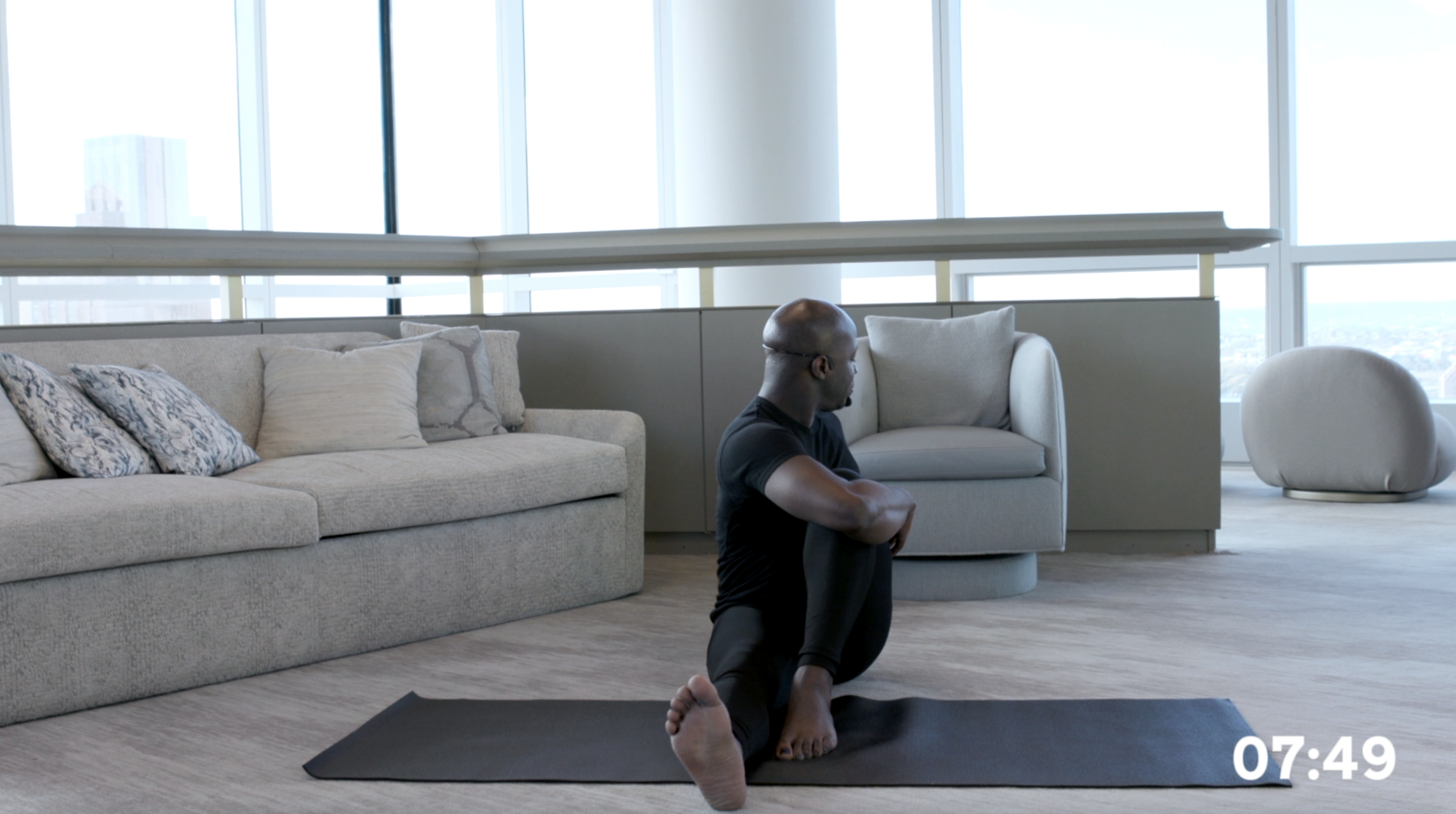 10 Min Yoga For Hips & Back Body