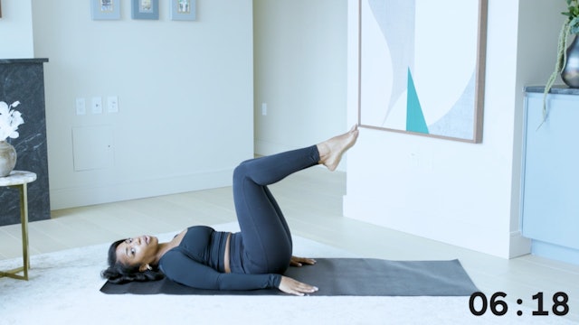 5 Min Hips and Lower Back Pilates