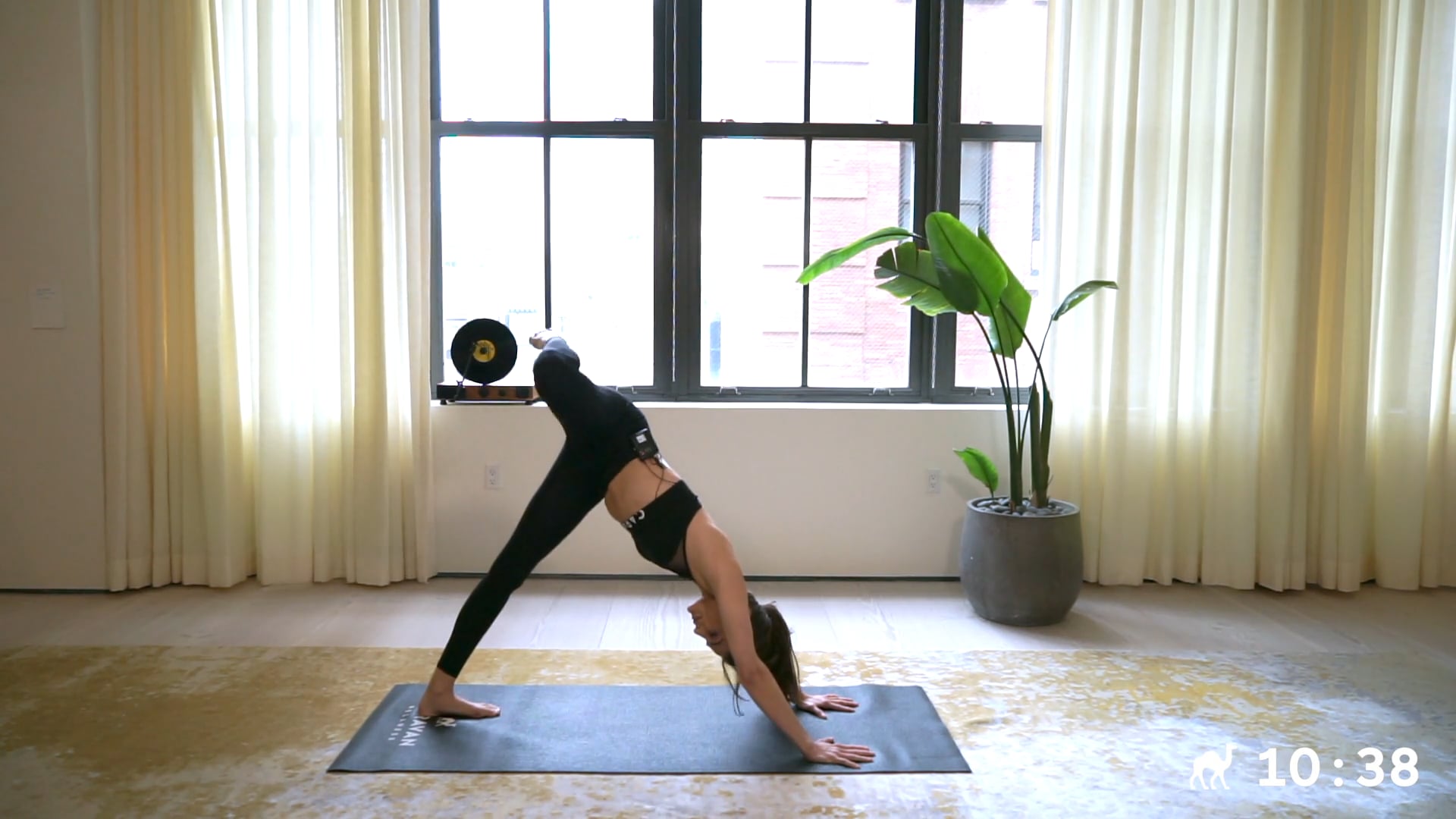 10 Min Hip Opening Yoga