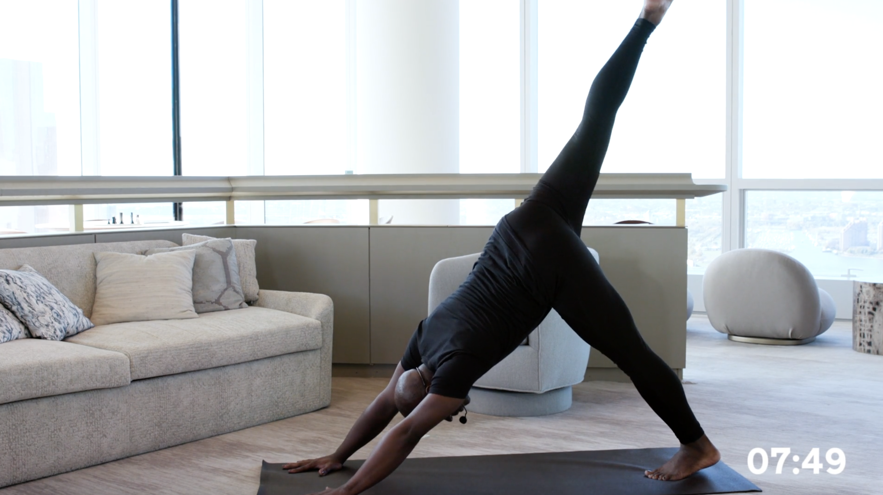 10 Min Yoga For Playfulness & Curiosity