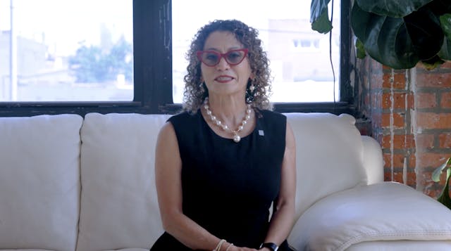 Emoción opuesta para despegarse