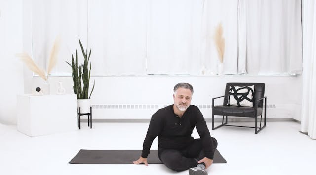 5 Min Hip & Lower Back Stretch