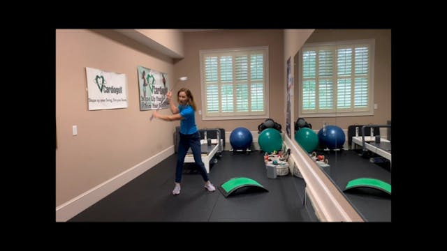 20-min Total Body At-Home Stretch Rou...