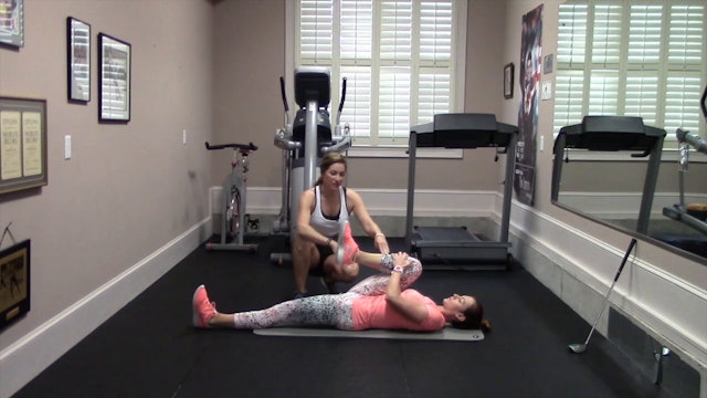 1.49 minute-Hip Flexor Stretch on Floor