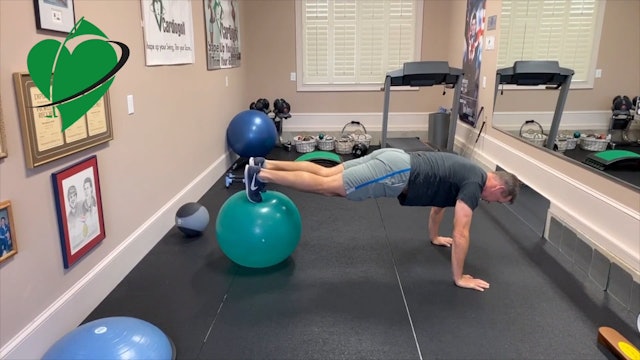 12-min Core on the Floor Workout by Dan Jansen